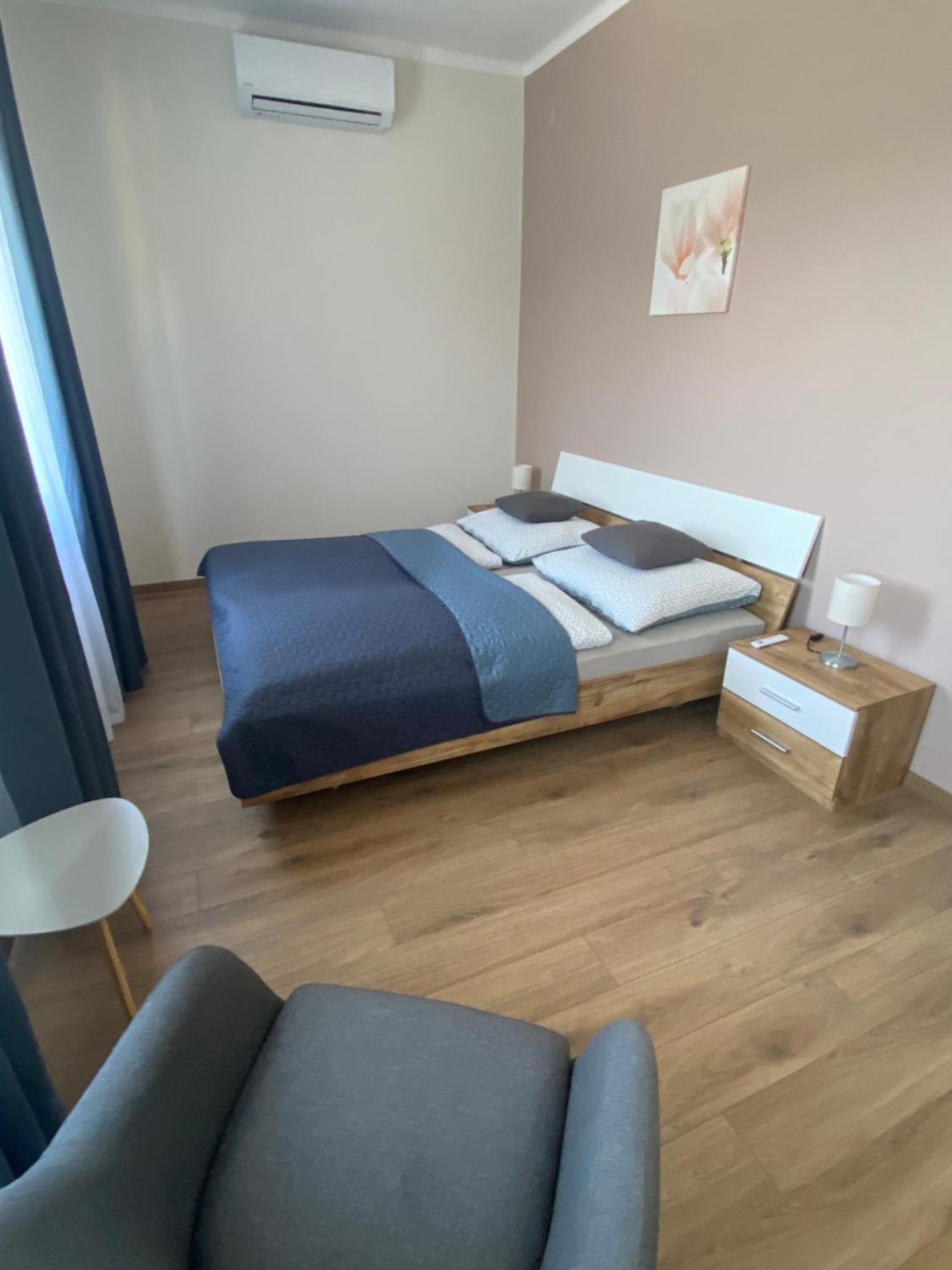 Azur Panorama Apartman Alsoors Exterior photo