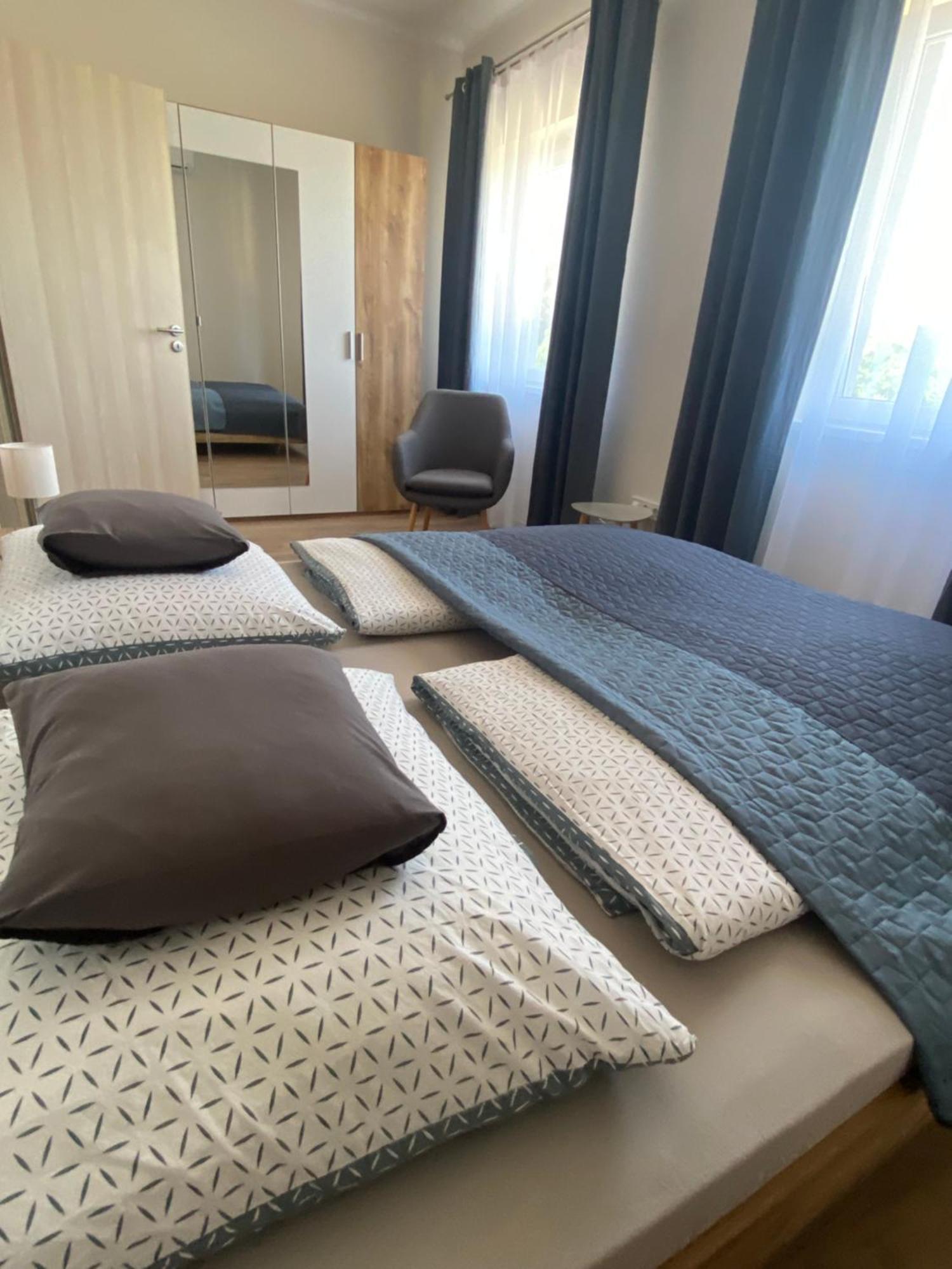 Azur Panorama Apartman Alsoors Exterior photo